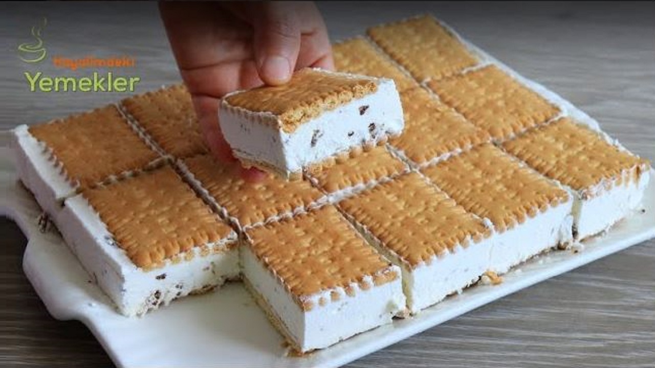 Bisküvili Dondurmalı Dilim Pasta Tarifi 2